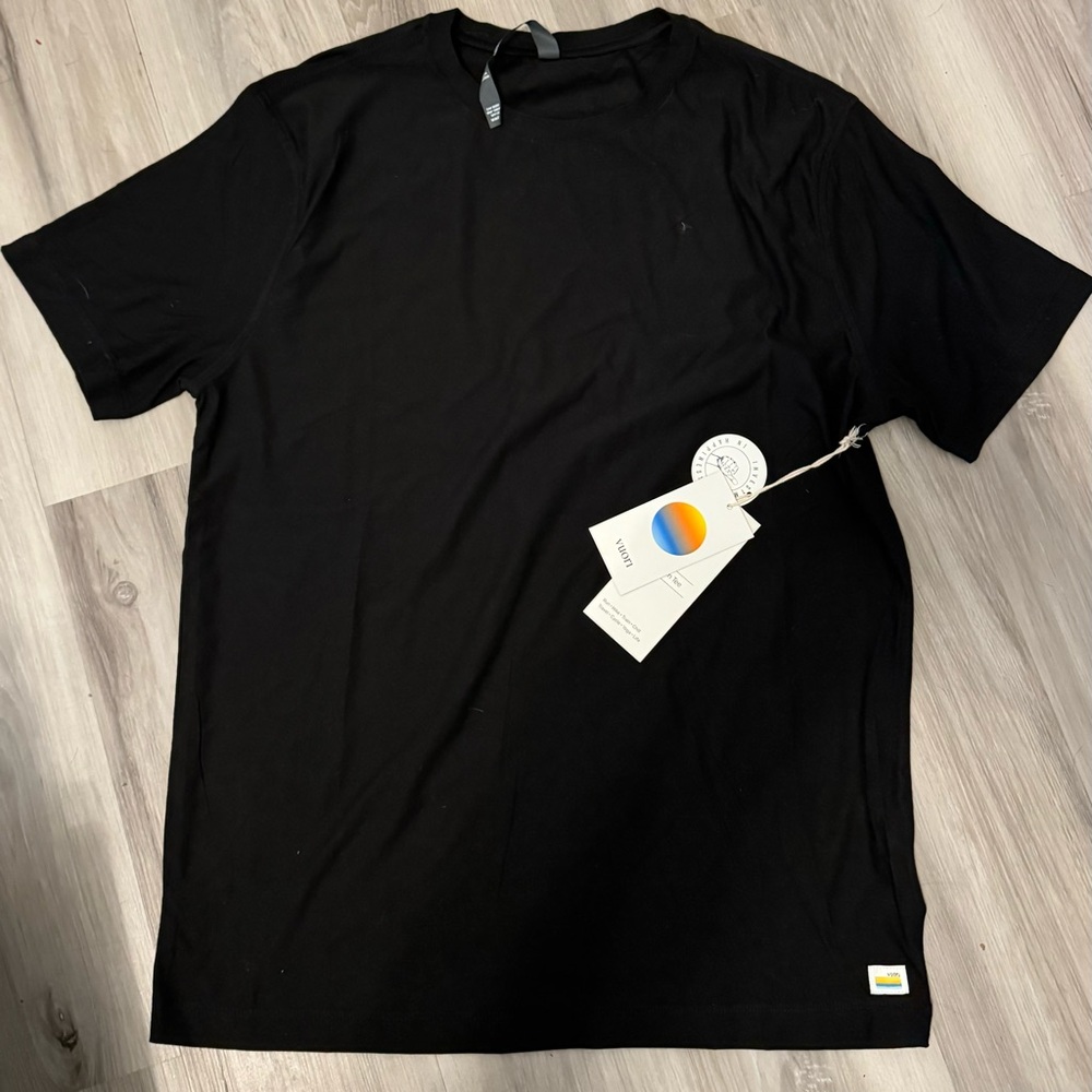 Vuori tee shirt